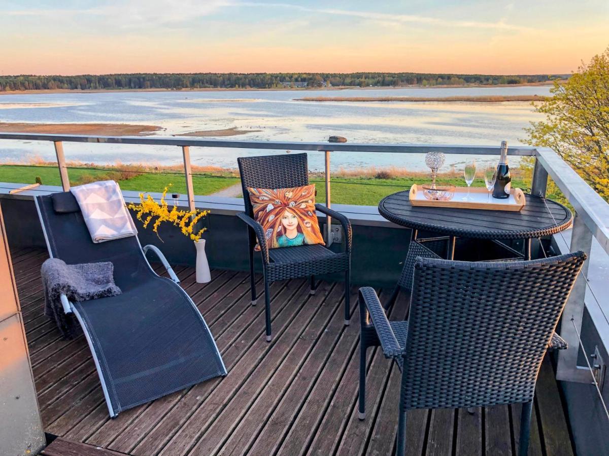Sunset Dream Apartment With A Panoramic Seaview Haapsalu Esterno foto